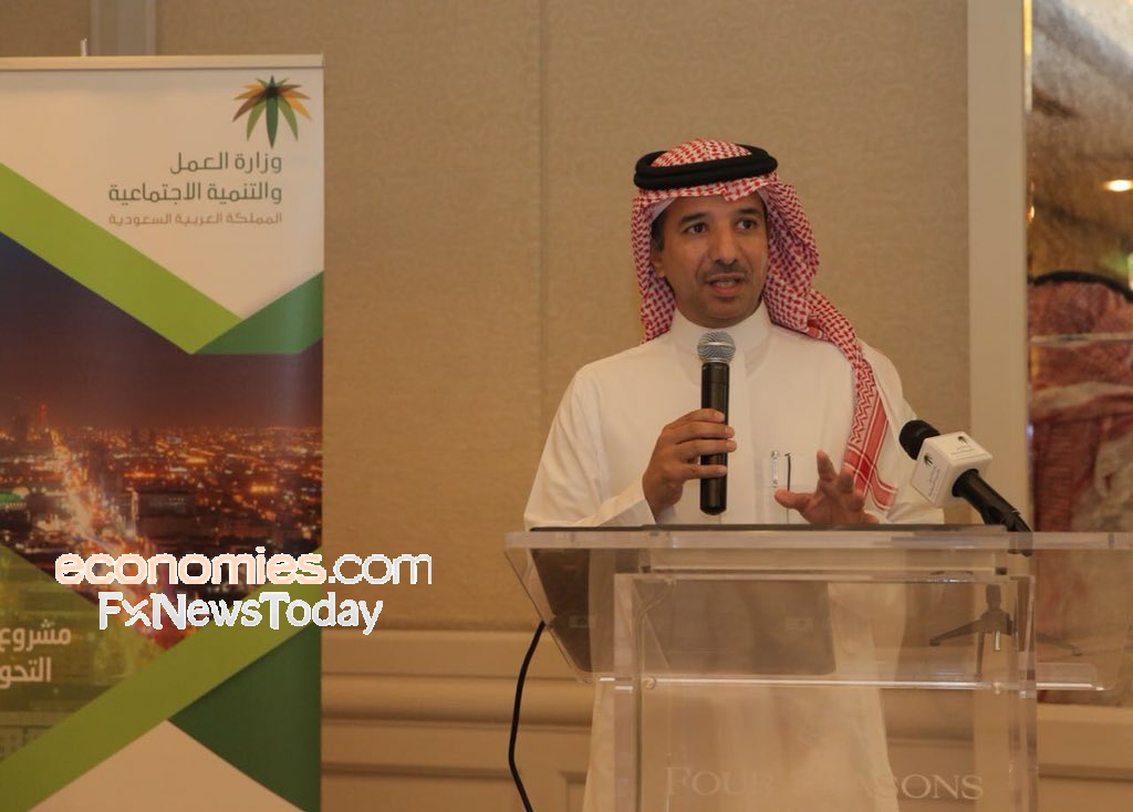 مسؤول سعودي يوضح تفاصيل ومزايا عقود العمالة الوافدة الجديدة 