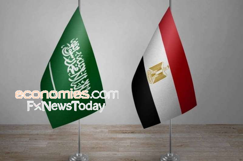 وزير الإعلام السعودي: الجائحة خفضت التبادل التجاري مع مصر.. ونستهدف أن تكون الشريك التجاري الأول لنا